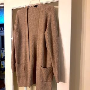 NWOT cardigan with pockets